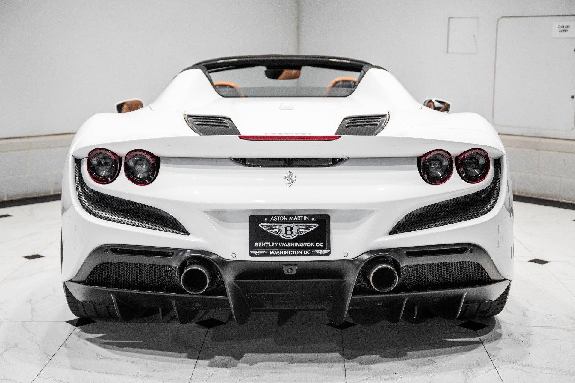 Used 2023 Ferrari F8 Tributo image 8