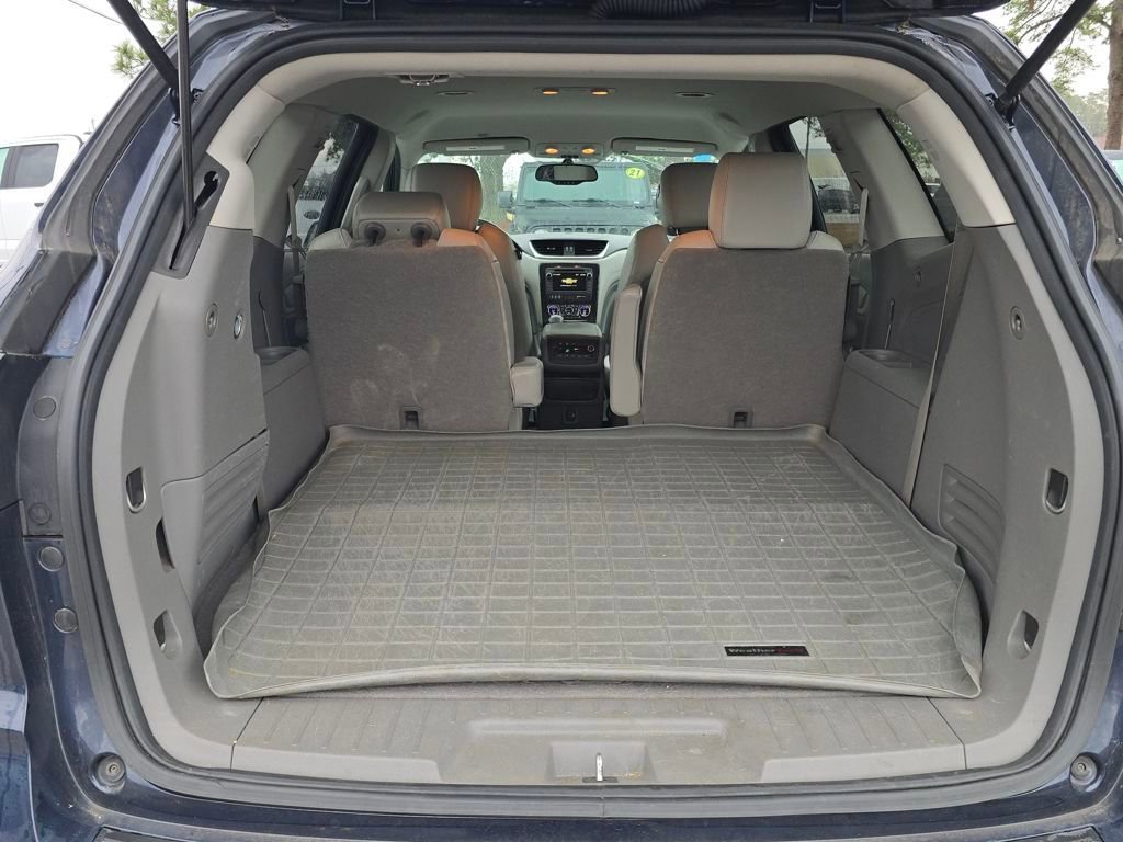 Used 2017 Chevrolet Traverse LT image 11