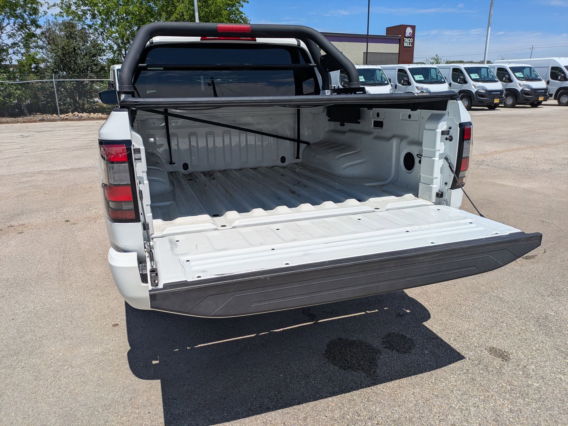 Used 2022 Nissan Frontier SV w/ Technology Package image 24