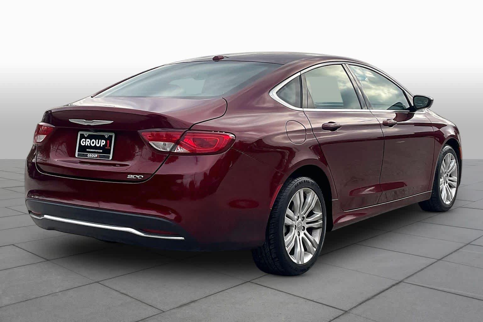 Used 2015 Chrysler 200 Limited w/ Convenience Group FWD image 13