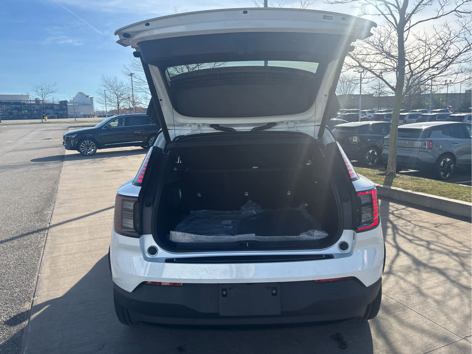 New 2026 Volvo EX30 Plus w/ Protection Package Premier AWD/4WD image 7