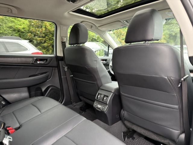 Used 2018 Subaru Outback 3.6R Limited AWD/4WD image 16