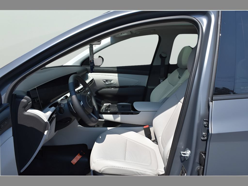 Used 2025 Hyundai Tucson Limited FWD image 10