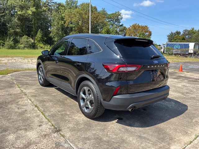 Certified 2025 Ford Escape ST-Line FWD image 5