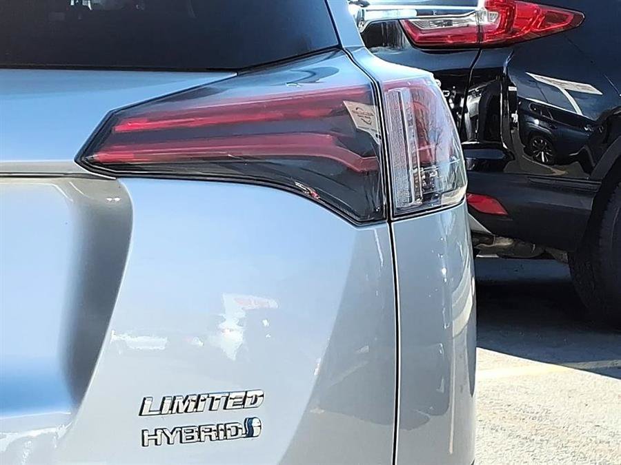 Used 2016 Toyota RAV4 Limited AWD/4WD image 8