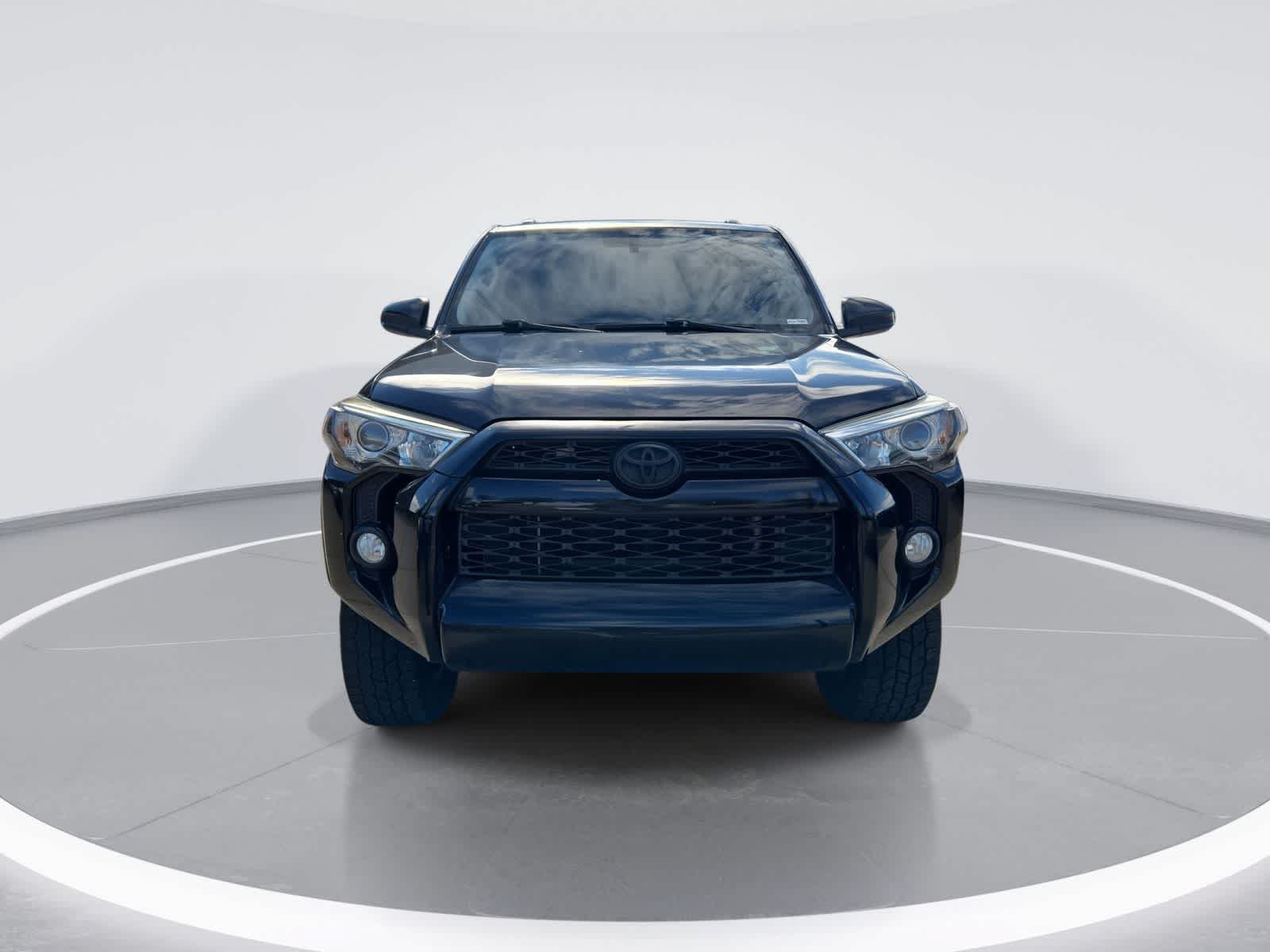 Used 2019 Toyota 4Runner SR5 AWD/4WD image 3