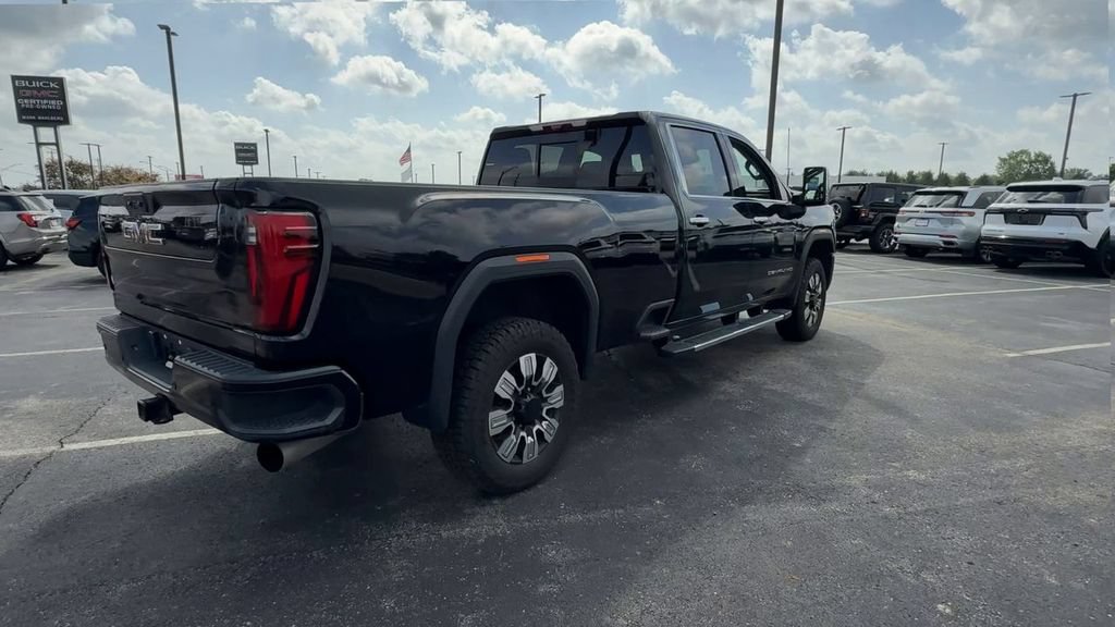 Used 2024 GMC Sierra 3500 Denali w/ Denali Reserve Package AWD/4WD image 8