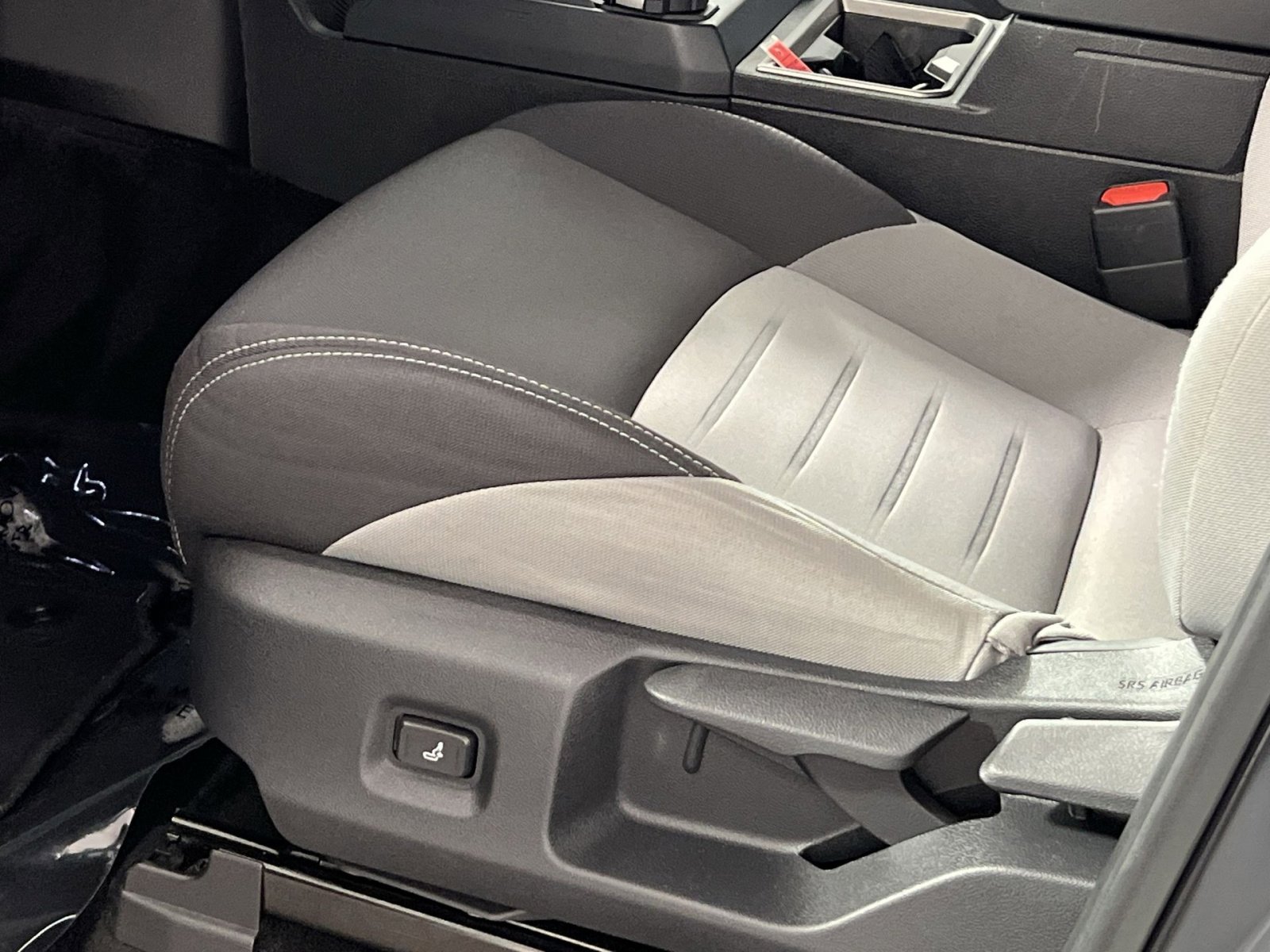 Used 2025 Toyota Tacoma TRD Off-Road image 13