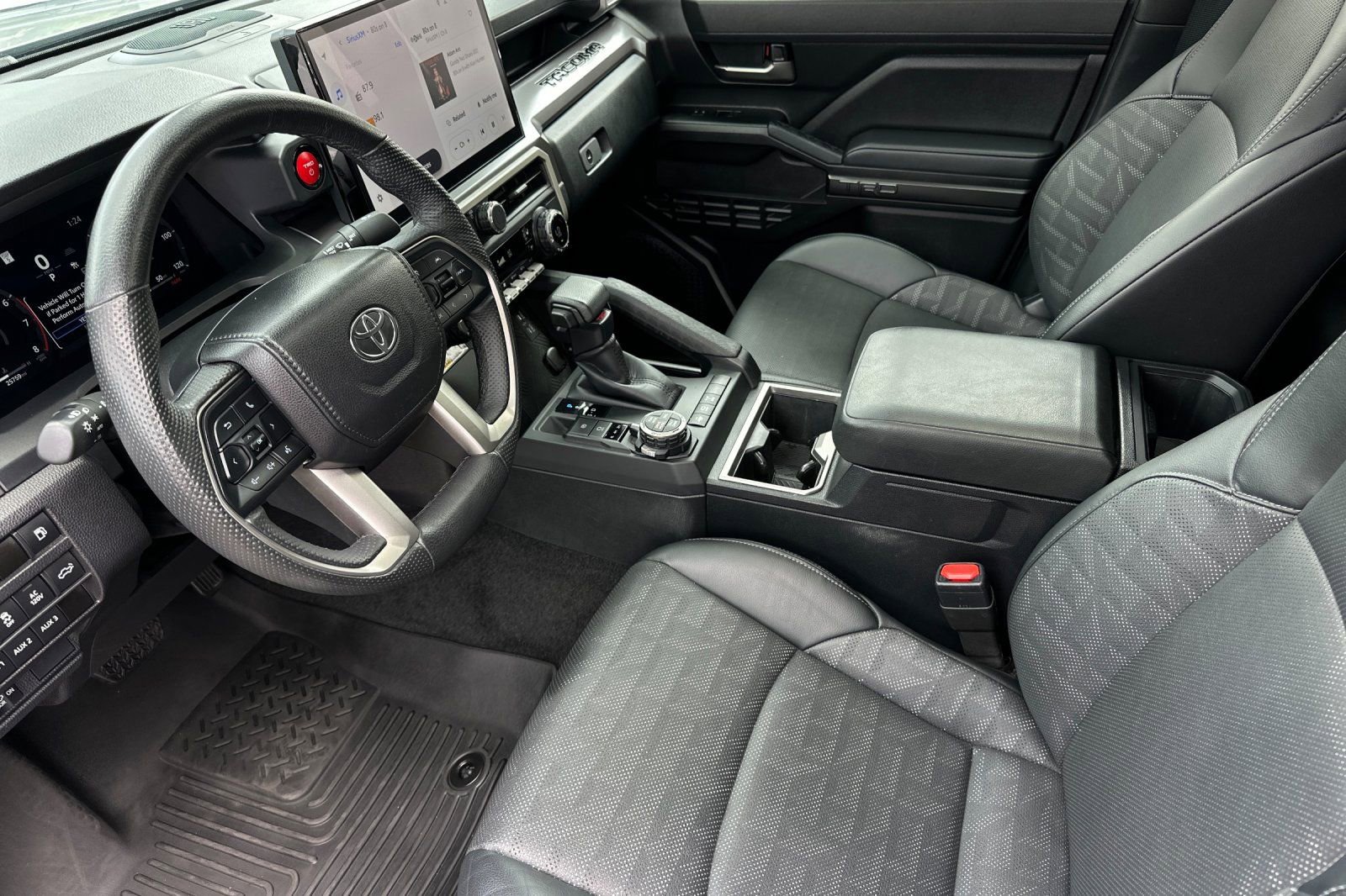 Used 2025 Toyota Tacoma TRD Off-Road w/ TRD Off Road Premium Package AWD/4WD image 9