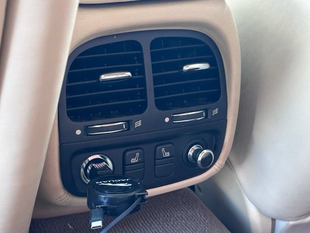 Used 2008 Jaguar XJ8 RWD image 33