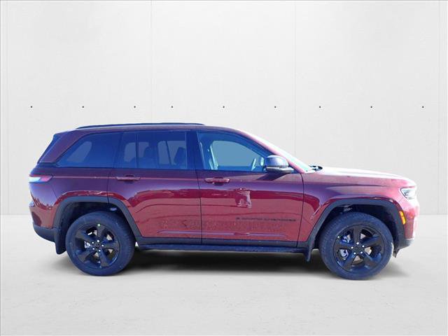 New 2025 Jeep Grand Cherokee Altitude image 5