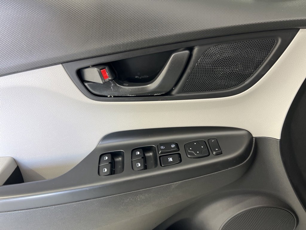 Used 2022 Hyundai Kona SEL w/ Cargo Package image 20