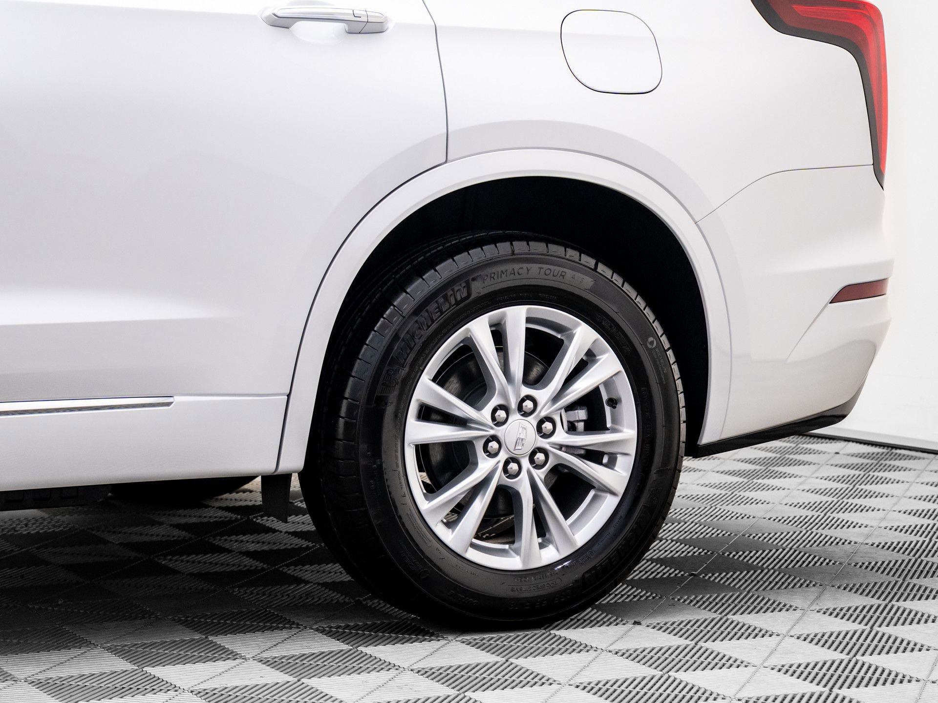 New 2025 Cadillac XT6 Luxury image 31