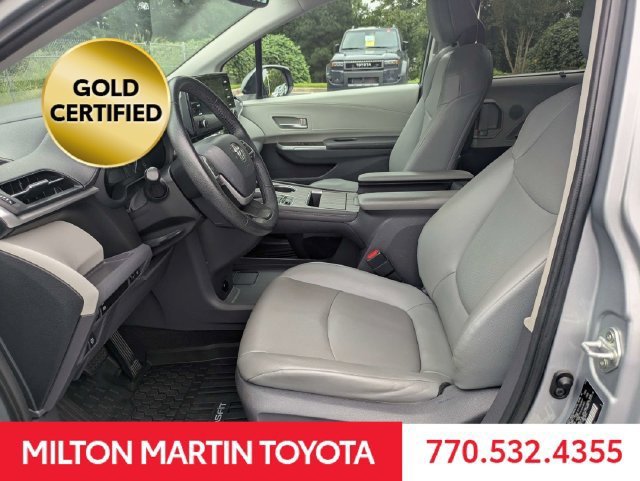 Certified 2021 Toyota Sienna XLE FWD image 23