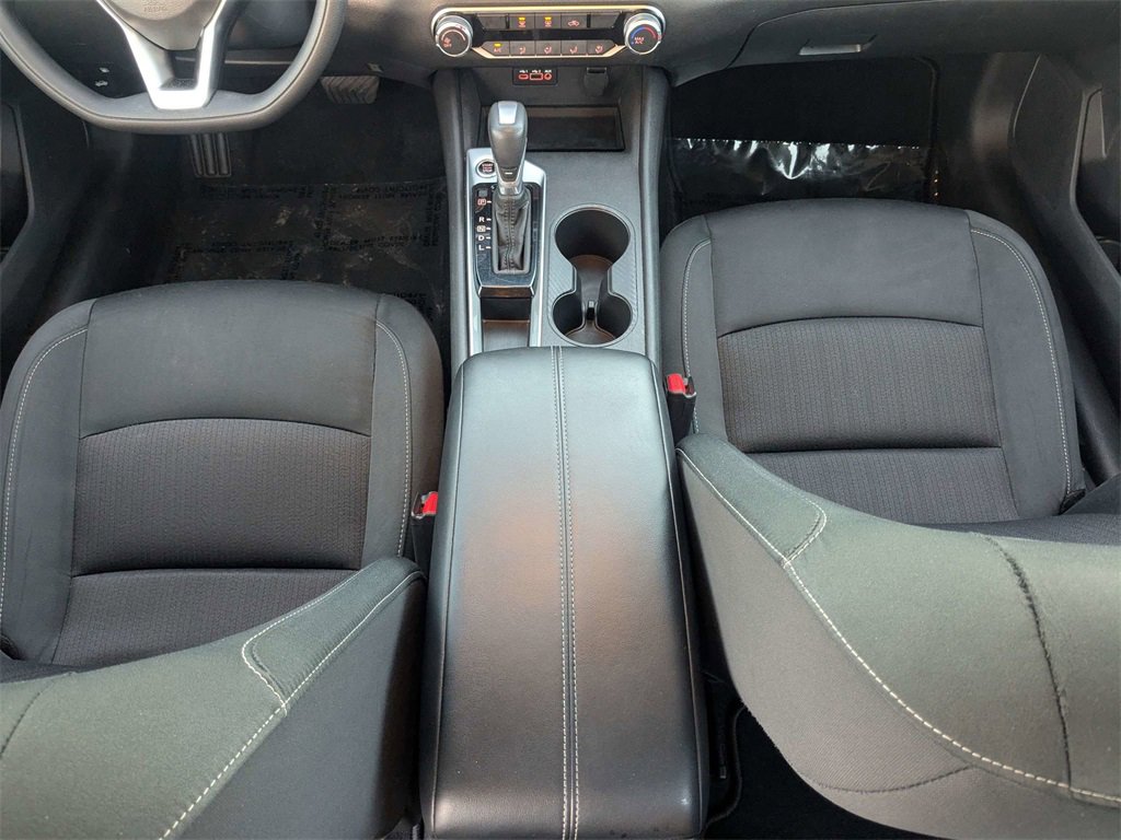 Used 2025 Nissan Altima 2.5 SV image 19