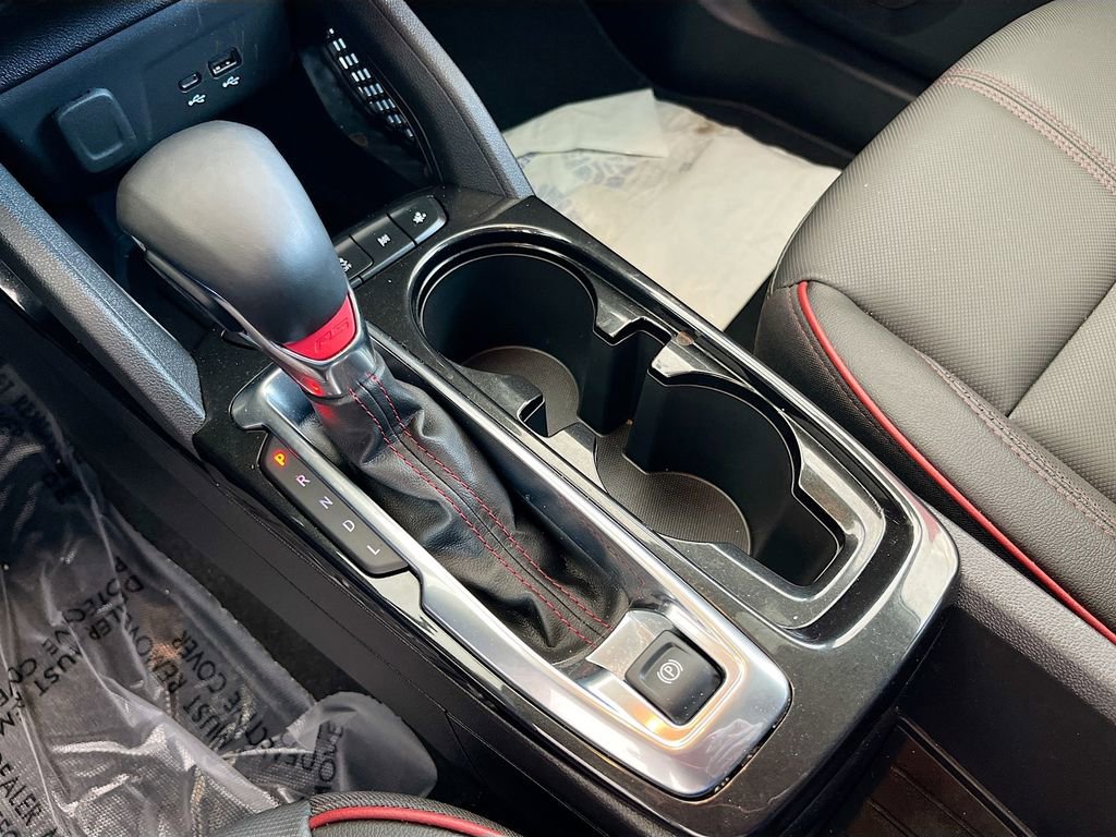 Used 2024 Chevrolet TrailBlazer RS w/ Driver Confidence Package image 16