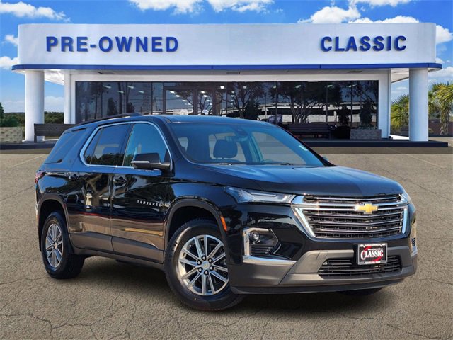 Used 2023 Chevrolet Traverse LT