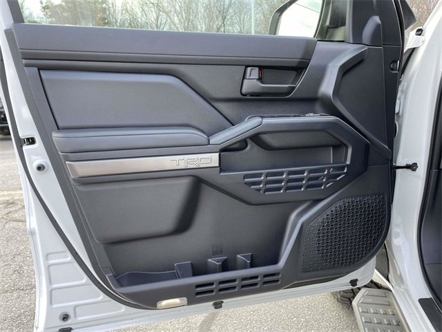 Used 2025 Toyota 4Runner TRD Off-Road image 18