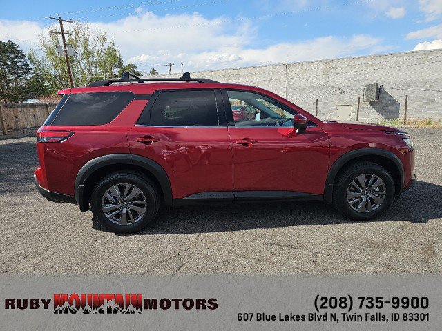Used 2024 Nissan Pathfinder SV w/ Cargo Package AWD/4WD image 8
