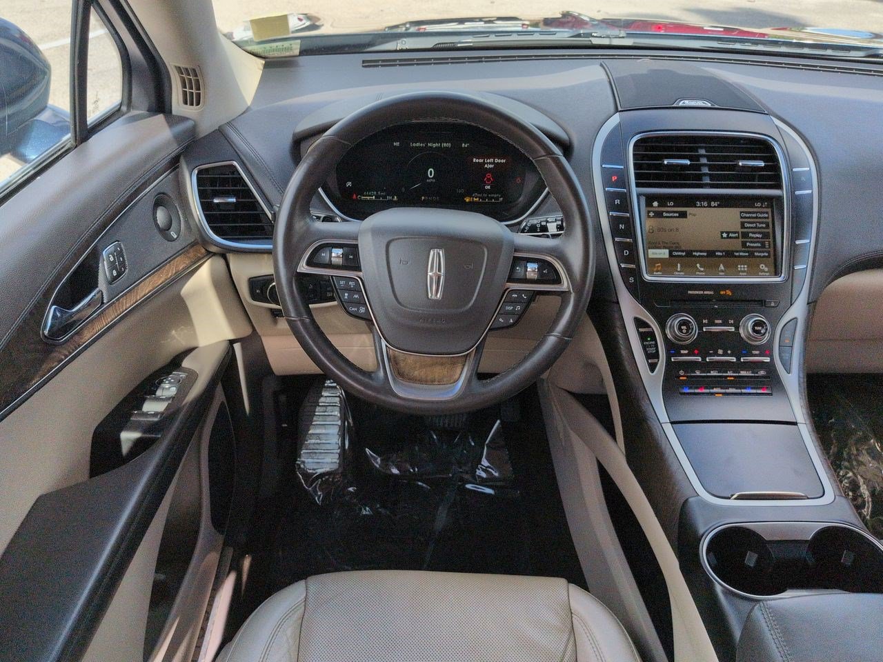 Certified 2019 Lincoln Nautilus Reserve w/ Driver Assistance Package AWD/4WD image 17