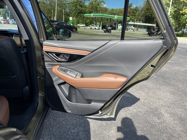 Used 2020 Subaru Outback Touring AWD/4WD image 39