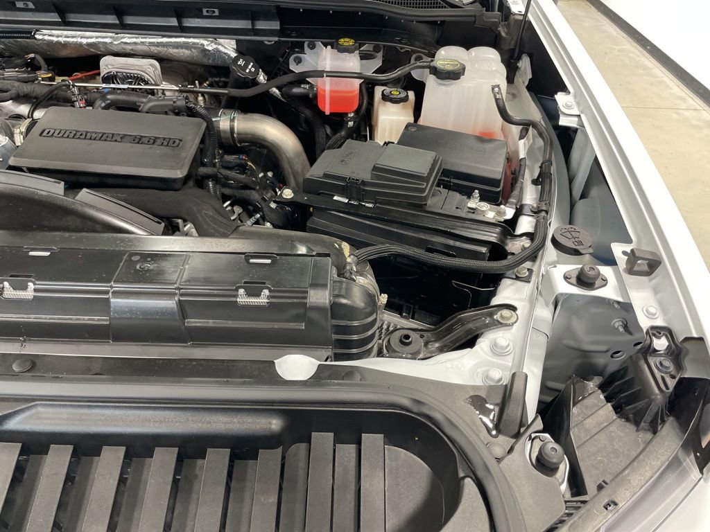 Used 2025 Chevrolet Silverado 2500 LT image 28