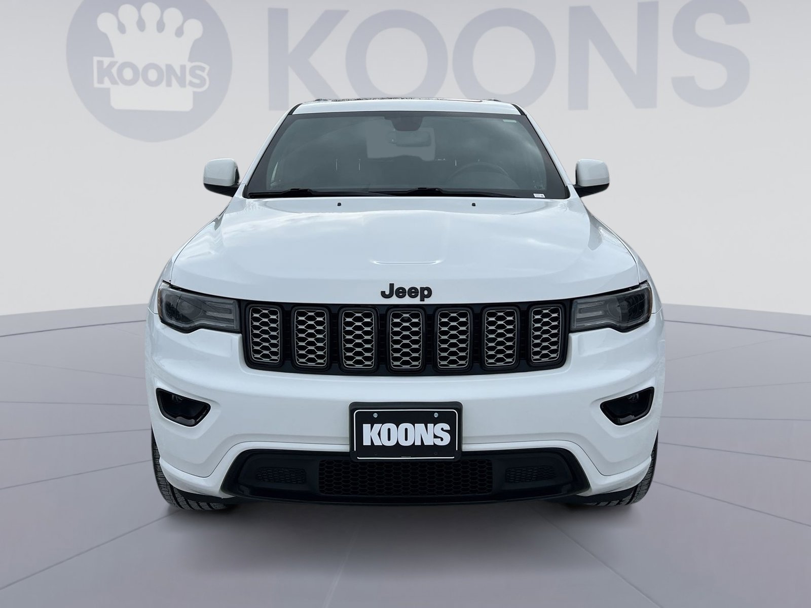 Used 2022 Jeep Grand Cherokee Laredo X image 11