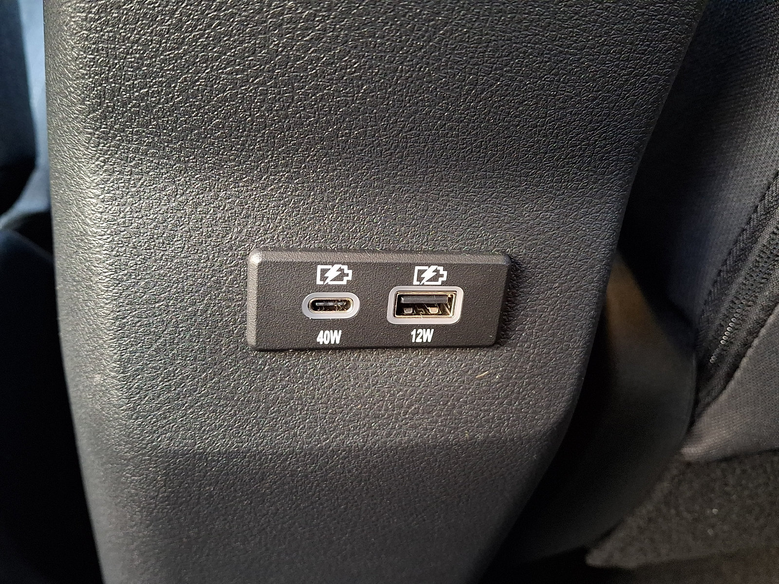 Used 2026 Nissan Kicks SV w/ Charging Package AWD/4WD image 12