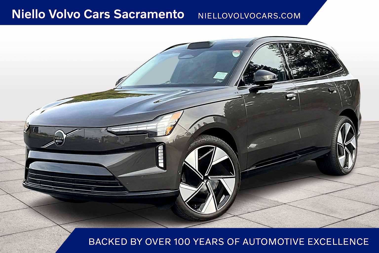 Used 2025 Volvo EX90 Ultra image 1