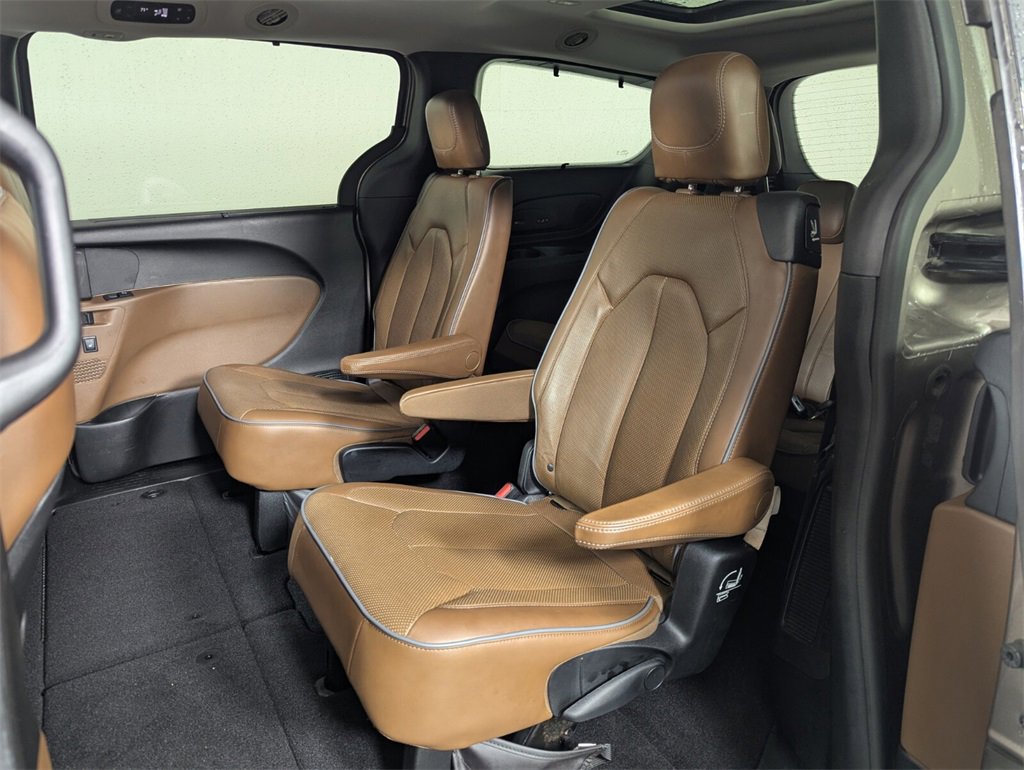 Used 2018 Chrysler Pacifica Limited w/ Advanced Safetytec Group image 22