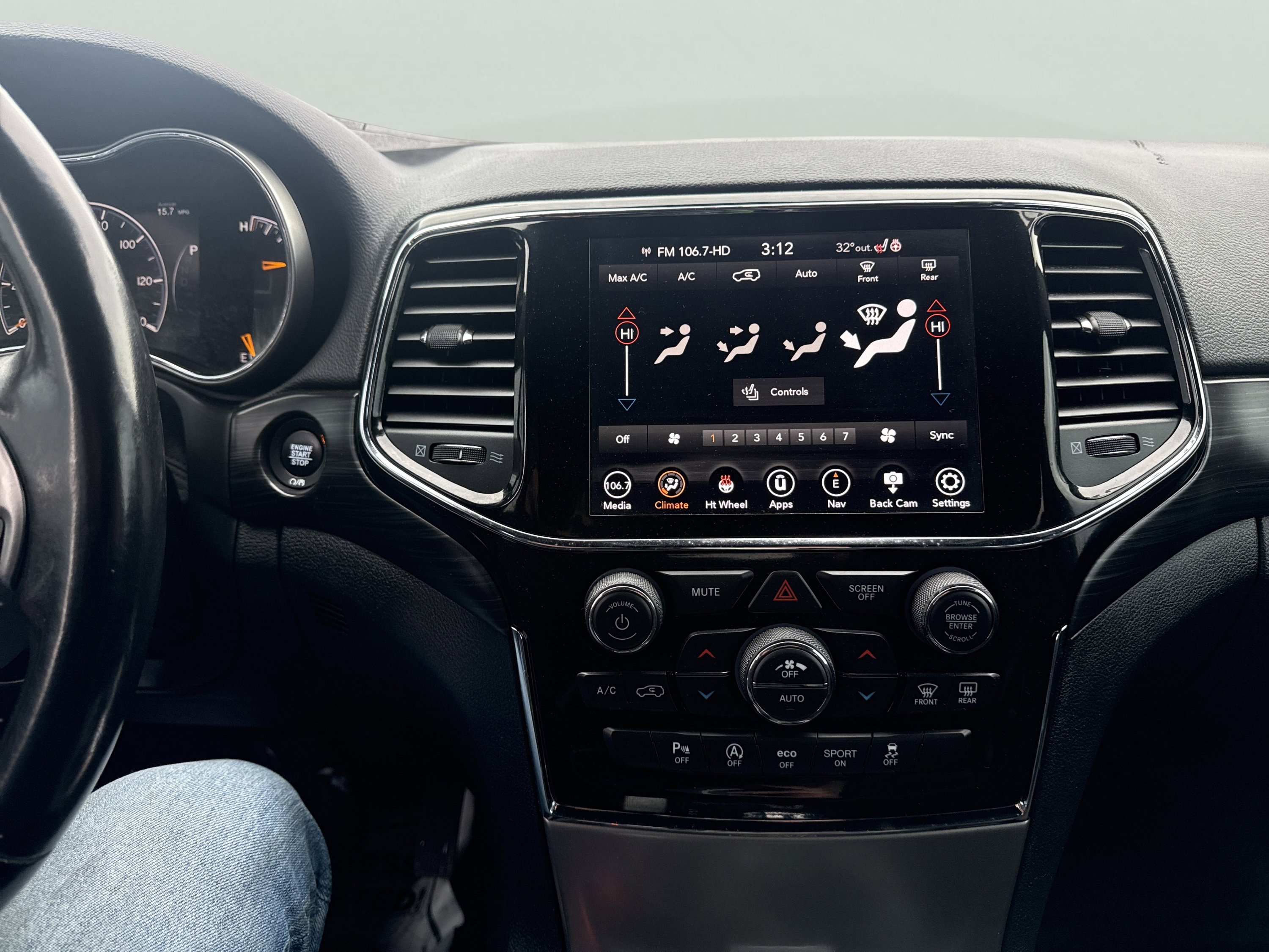 Used 2020 Jeep Grand Cherokee Altitude image 19