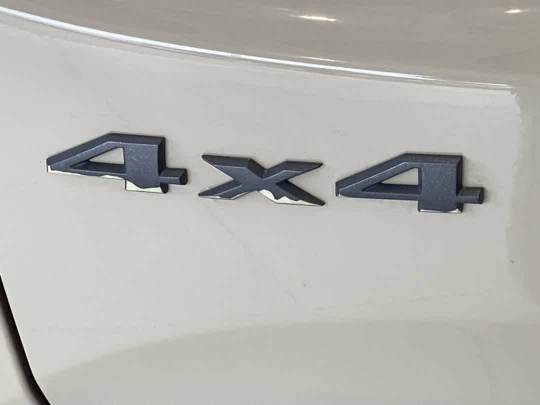 Used 2015 Jeep Renegade Trailhawk AWD/4WD image 11