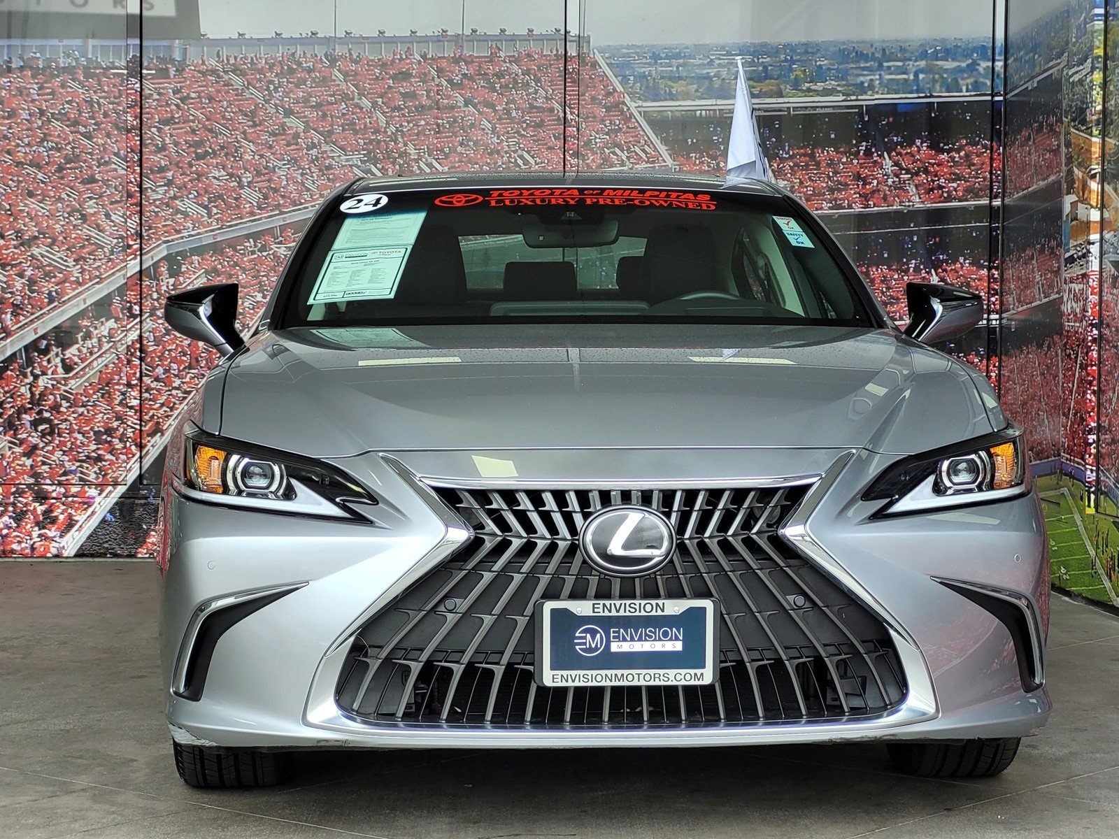 Used 2024 Lexus ES 250 w/ Premium Package image 2