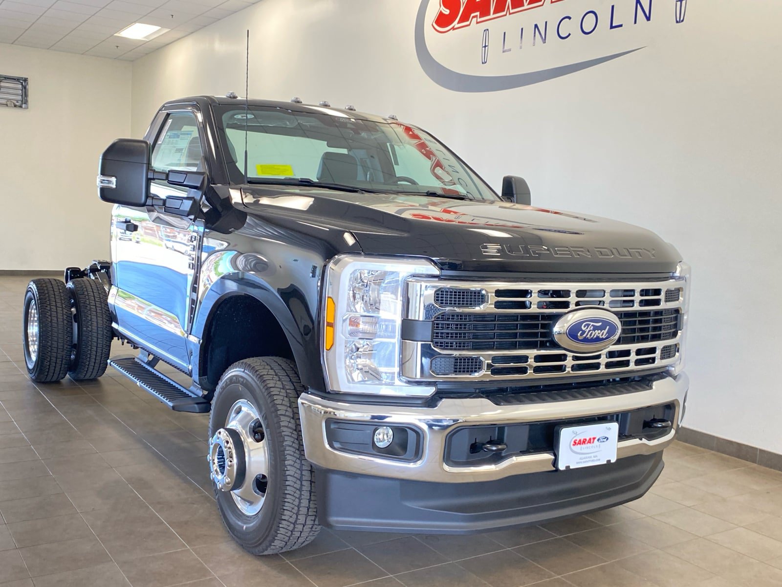 New 2026 Ford F350 XL w/ XL Chrome Package AWD/4WD image 2
