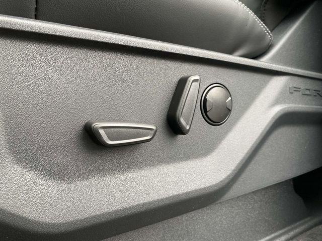 New 2025 Ford Expedition Max Platinum w/ Stealth Performance Package AWD/4WD image 14