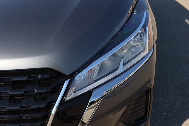 New 2025 Nissan Kicks Play S image 10