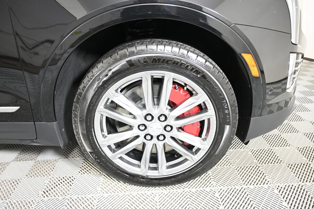 Certified 2025 Cadillac XT5 Sportv w/ Technology Package AWD/4WD image 11