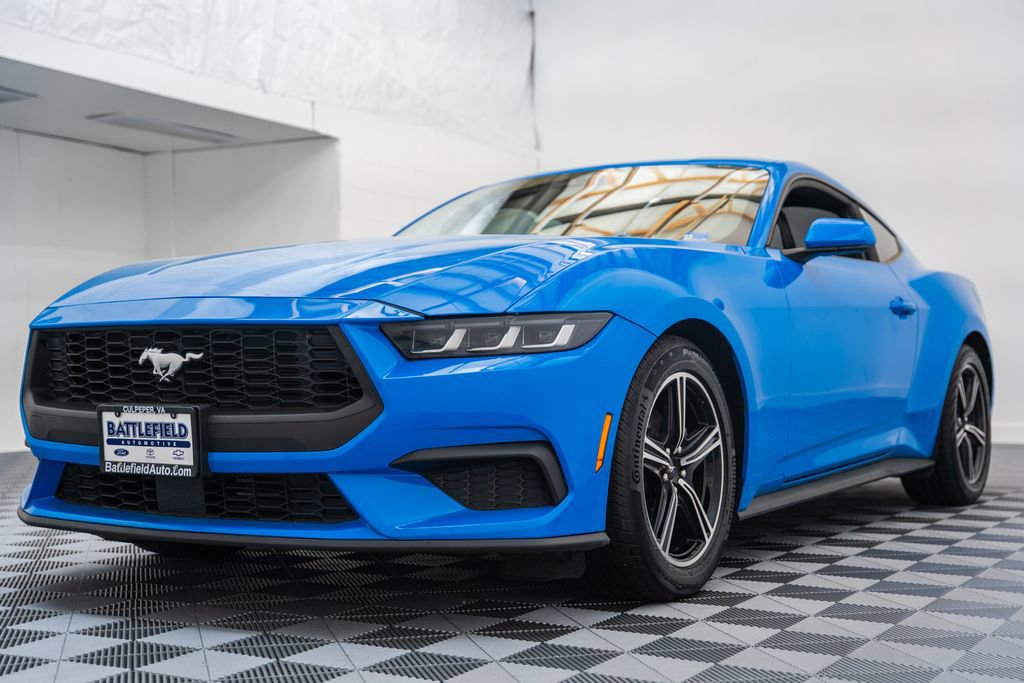Used 2024 Ford Mustang Coupe image 3