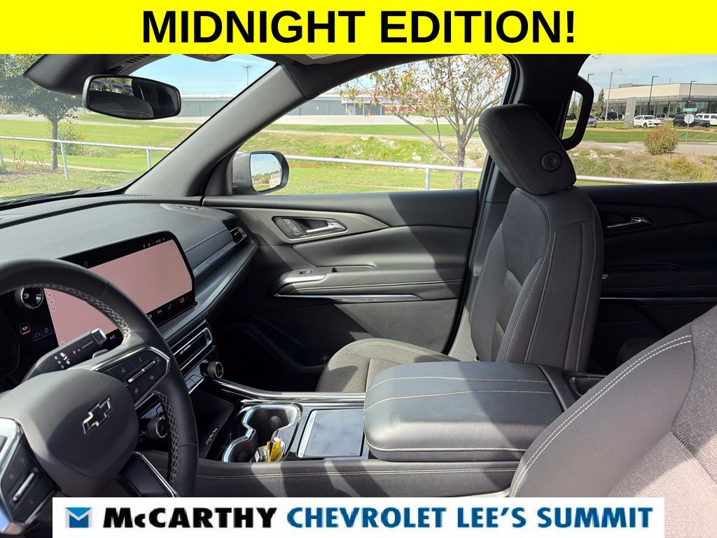 Used 2024 Chevrolet Traverse LT FWD image 47