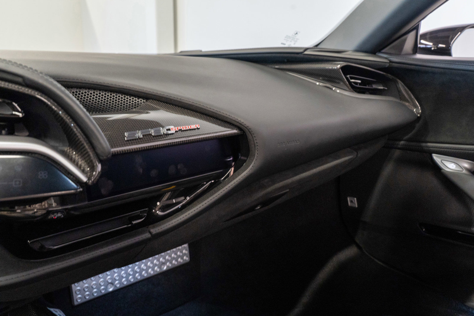 Used 2025 Ferrari SF90 Spider AWD/4WD image 19