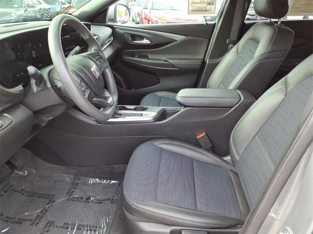 Used 2024 Buick Envista Preferred image 12