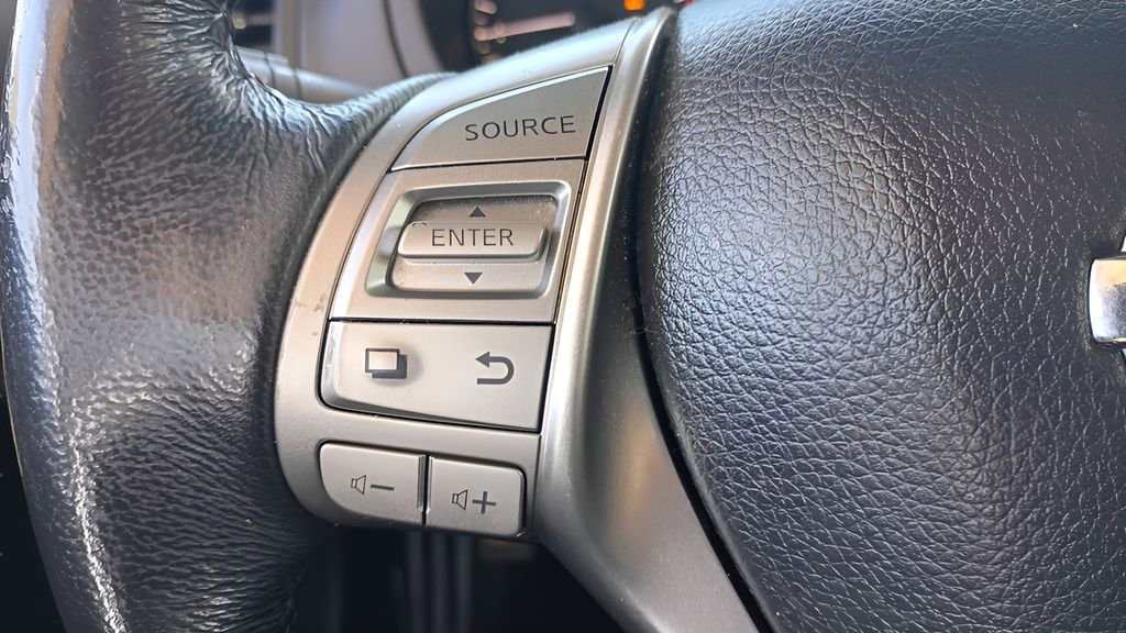 Used 2013 Nissan Altima 2.5 SL w/ 2.5 Moonroof Pkg image 16