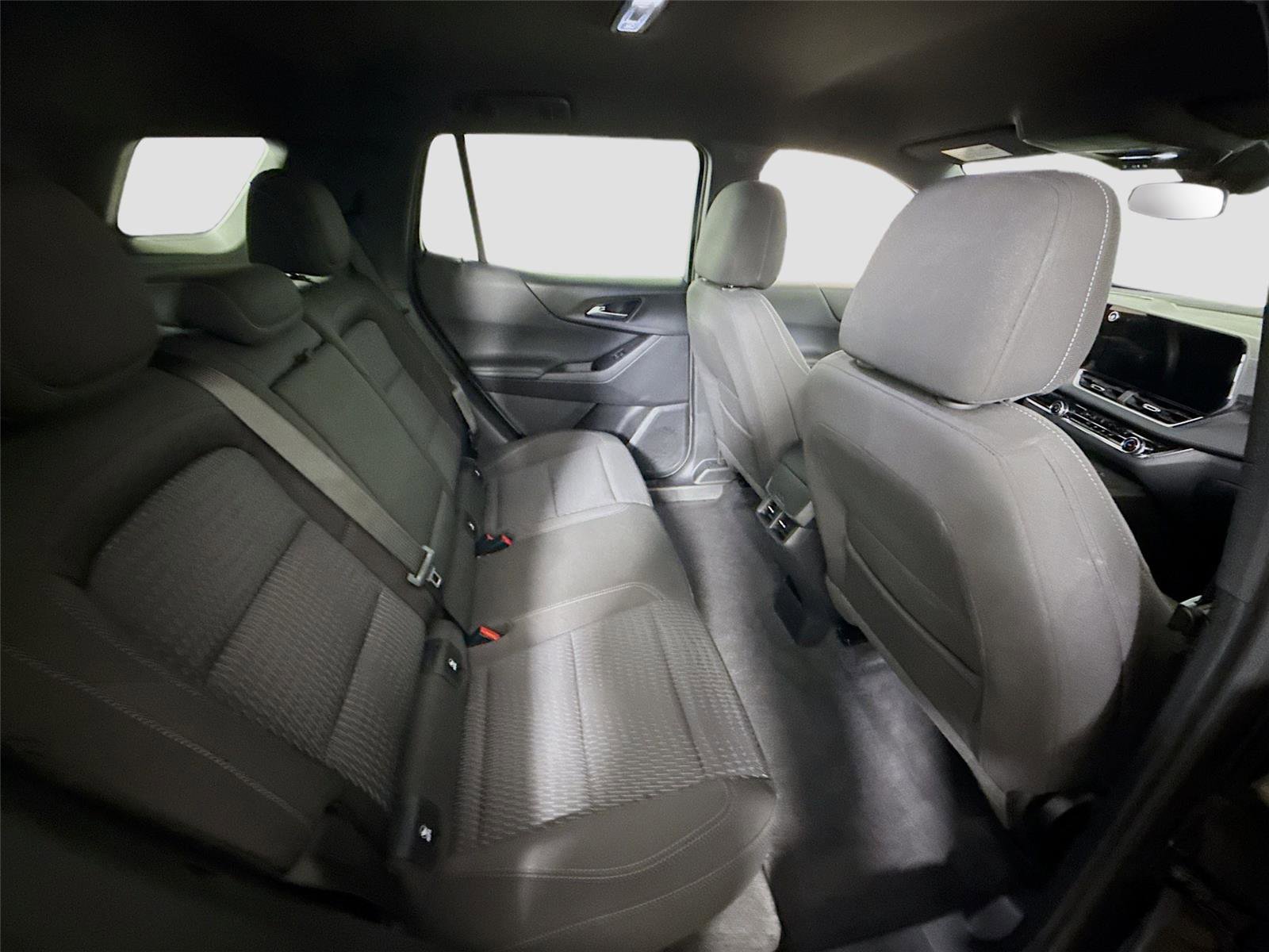 Used 2025 Chevrolet Equinox LT image 19