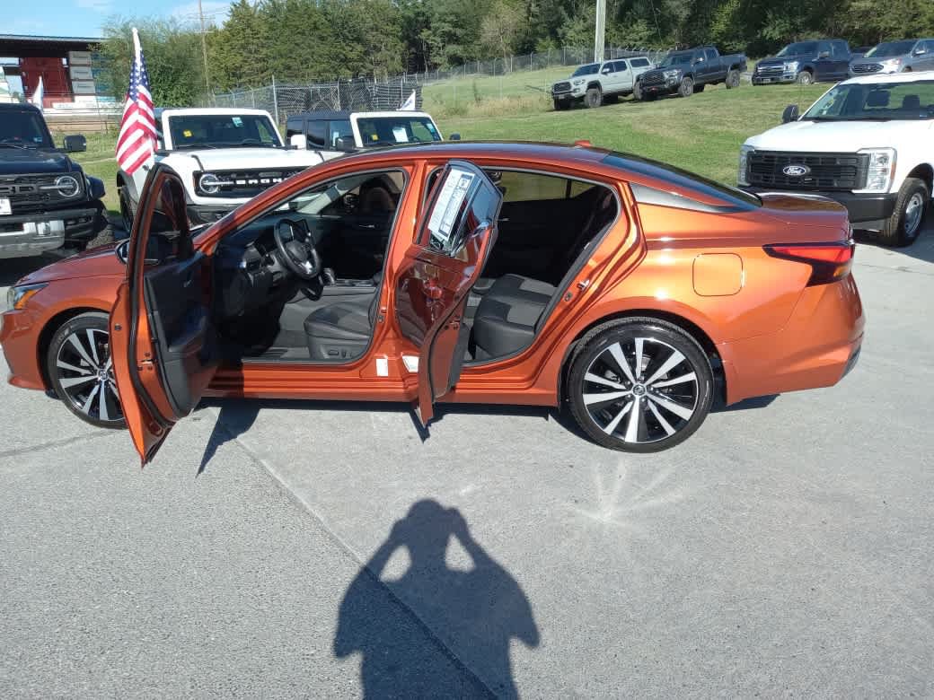 Used 2020 Nissan Altima 2.5 SR w/ Premium Package AWD/4WD image 25
