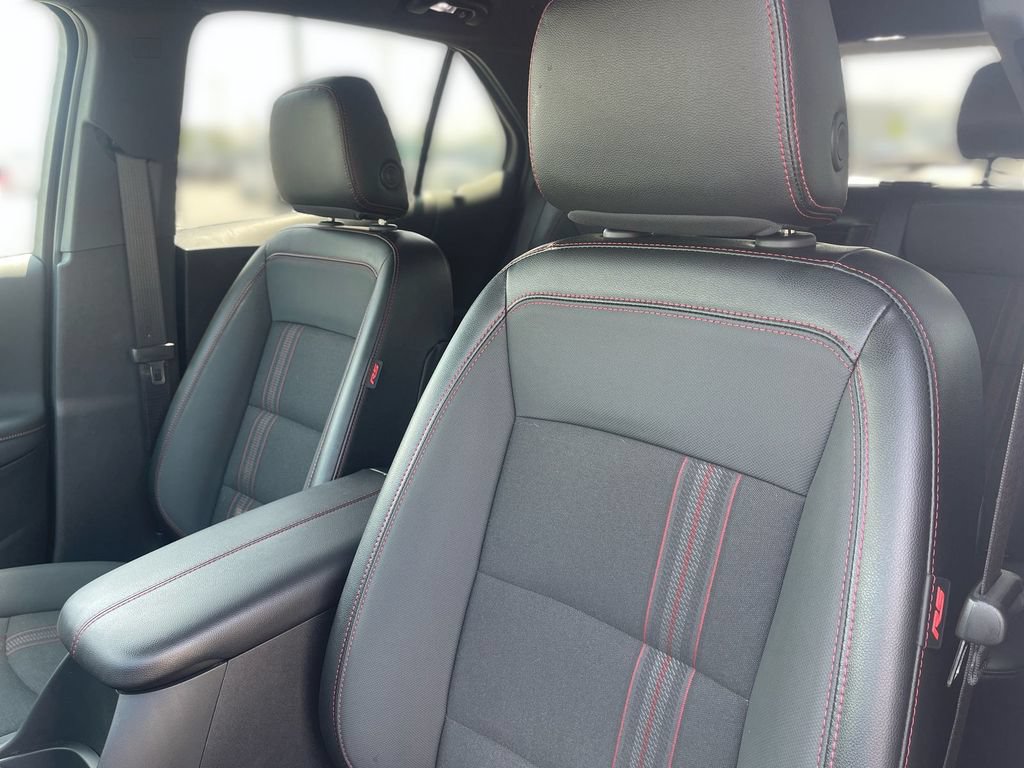 Used 2024 Chevrolet Equinox RS FWD image 16