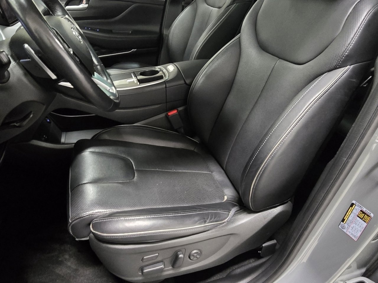 Used 2023 Hyundai Santa Fe Limited image 22