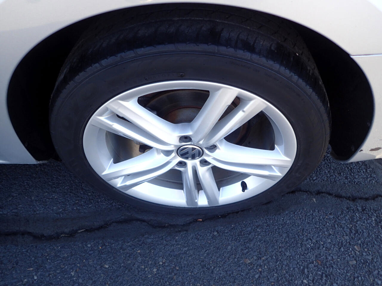 Used 2013 Volkswagen Passat TDI SE image 24