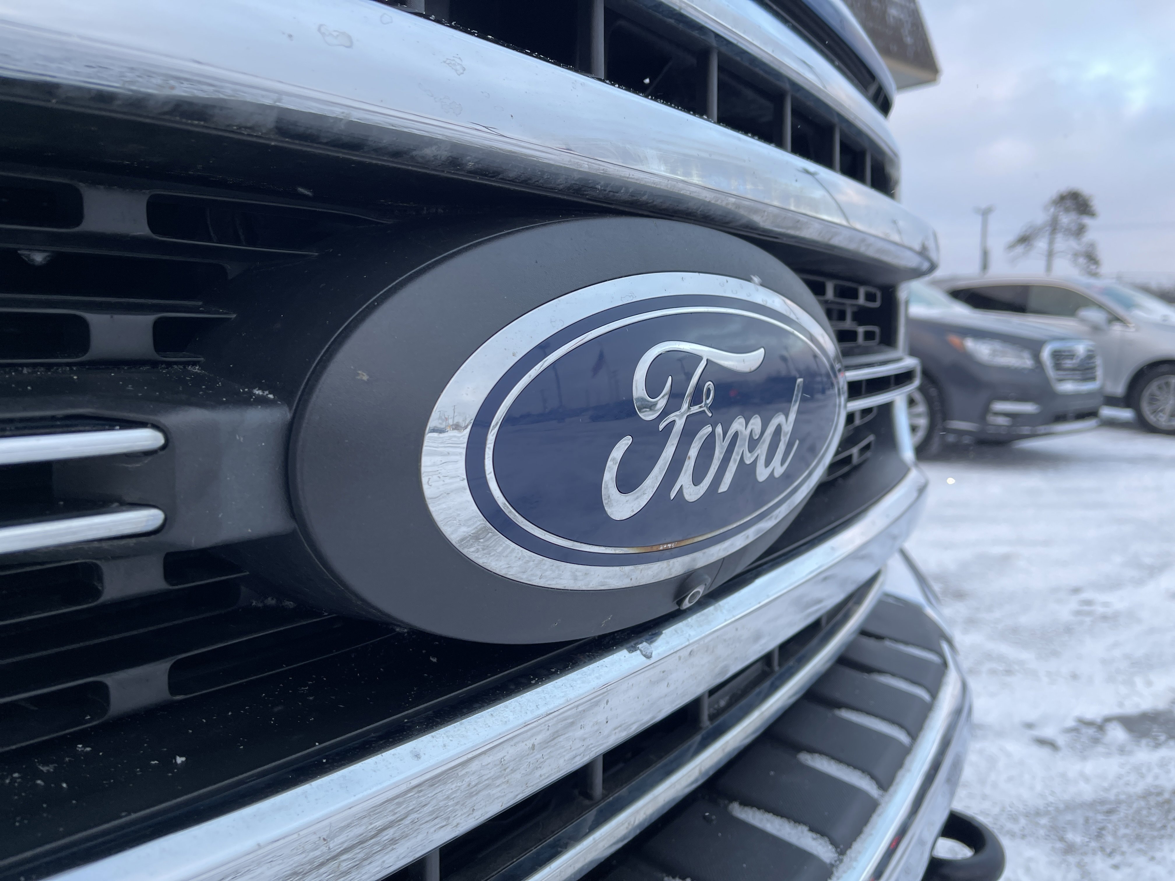 Used 2020 Ford F350 Lariat w/ Tremor Off-Road Package image 27