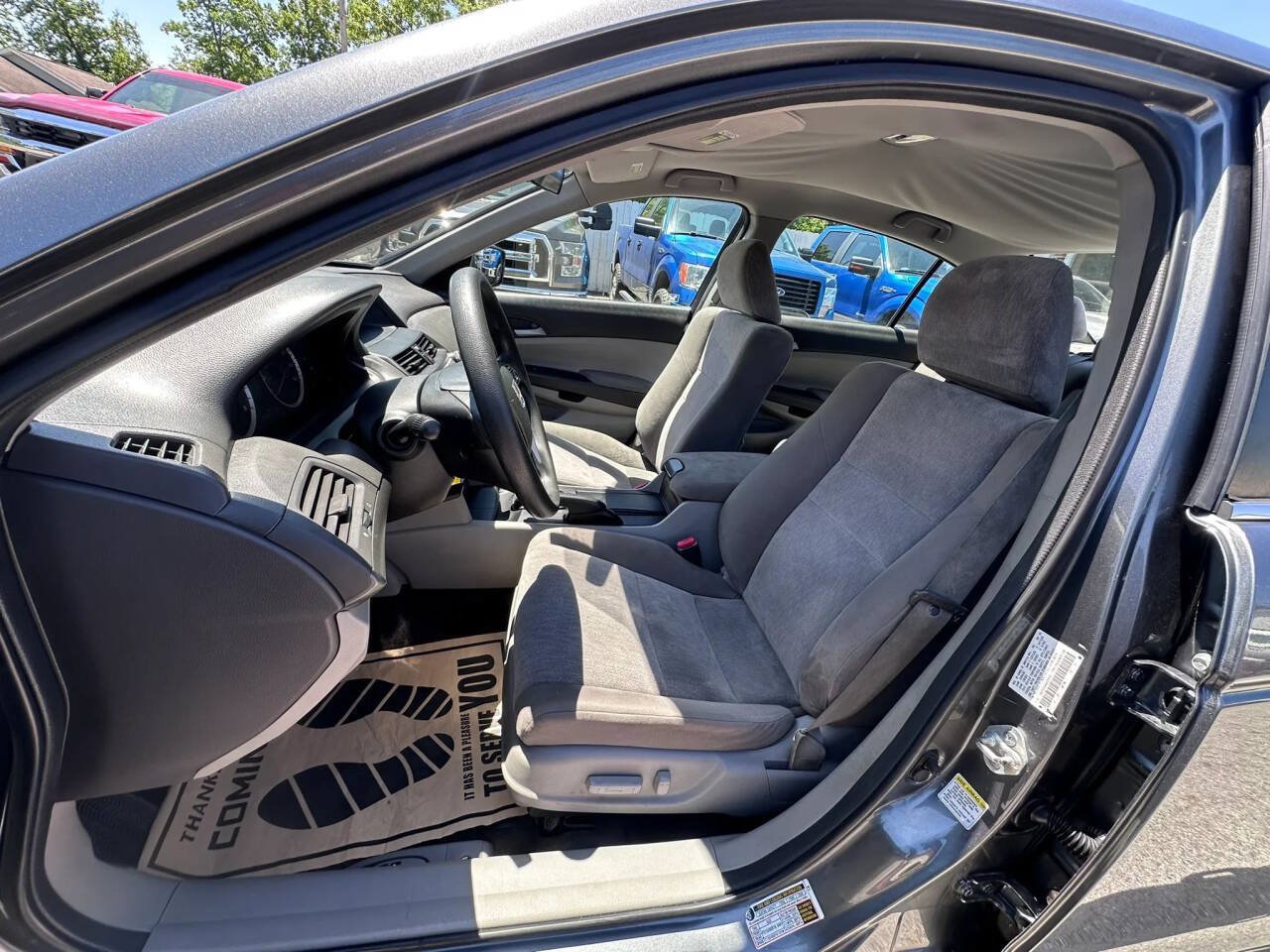 Used 2010 Honda Accord LX-P image 10