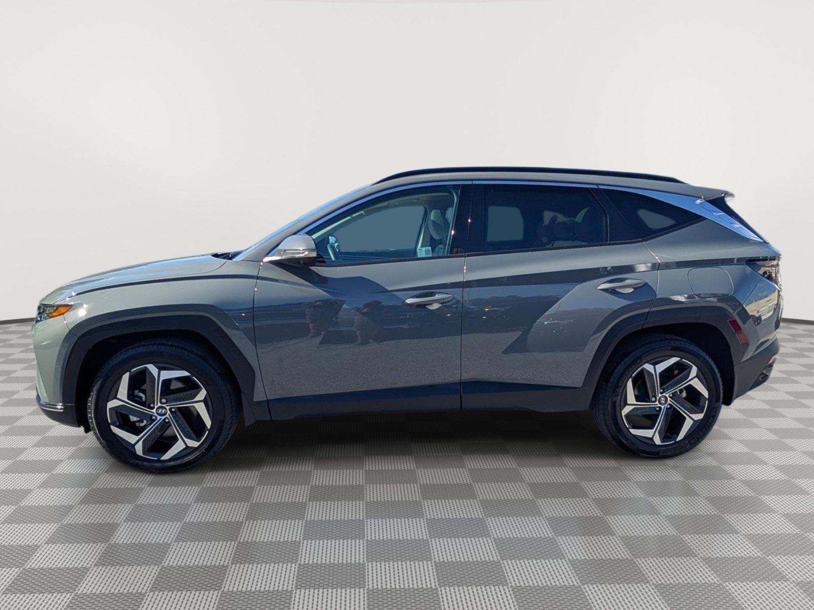 Used 2024 Hyundai Tucson Limited AWD/4WD image 2